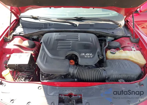 2015 Dodge Charger Sxt z USA, uszkodzony, nr VIN 2C3CDXHG0FH799248